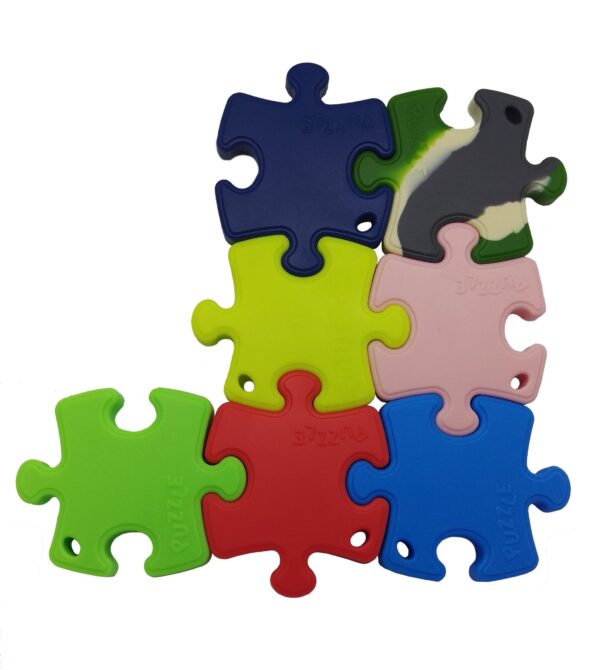 Puzzle chew necklace colour range
